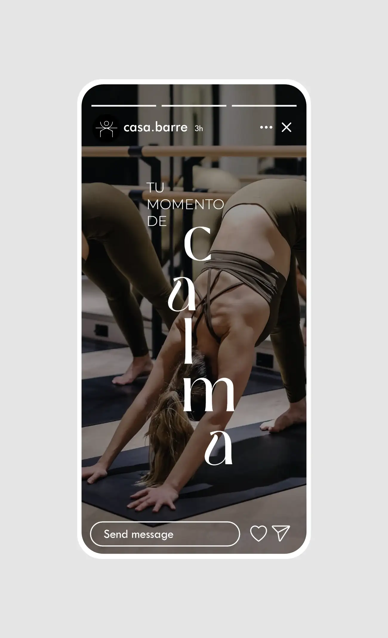 Story «Tu momento de calma» con la palabra calma en vertical.