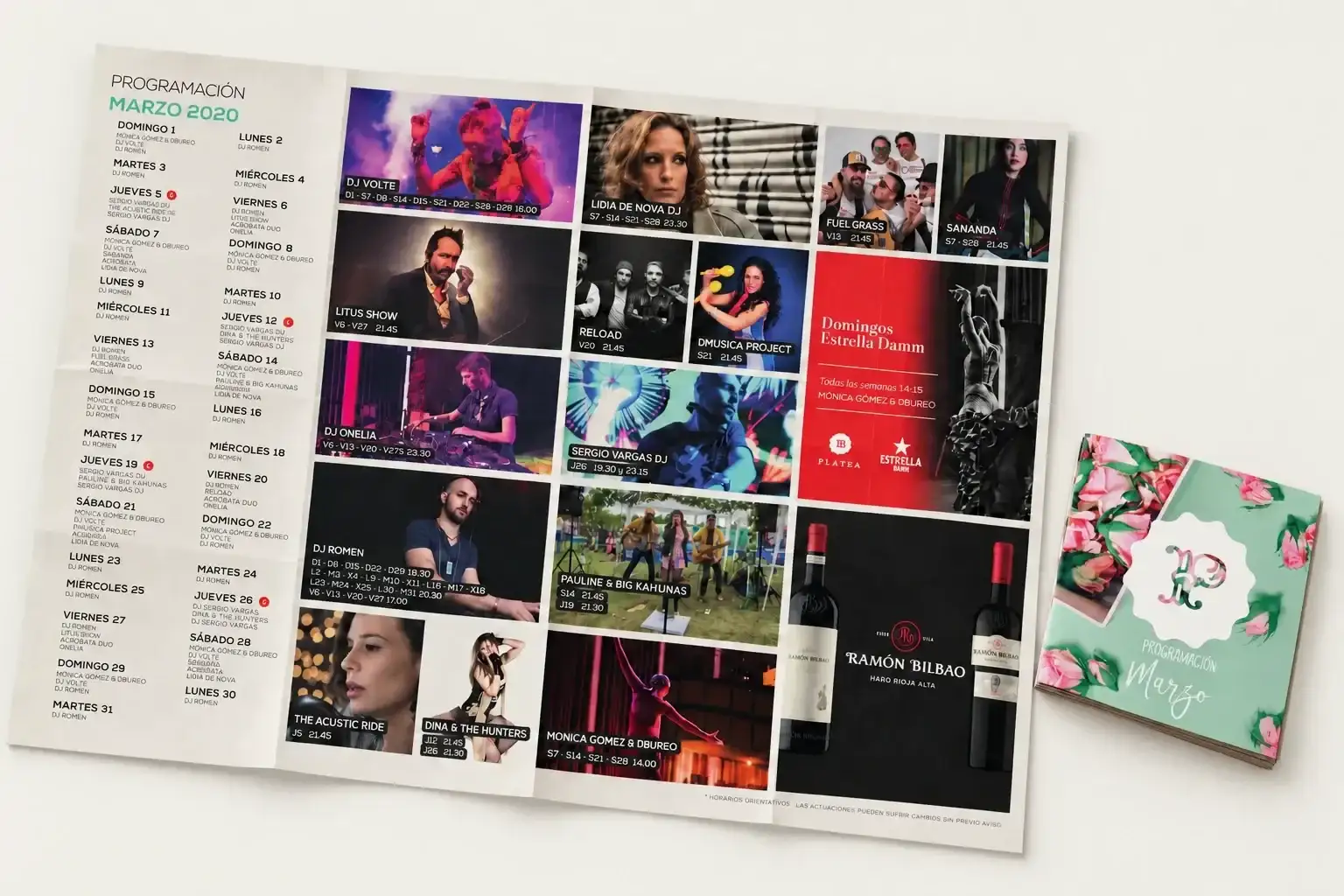 Agenda de Platea de marzo de 2020 abierta en A3, con la programación diaria y los artistas, junto al folleto plegado con la portada de flores.